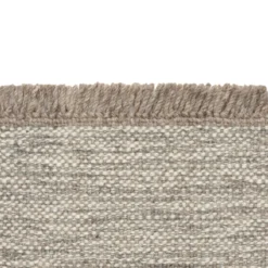 Yield Melange Naturally Coloured Fringes tæppe, 0152 fra Kvadrat