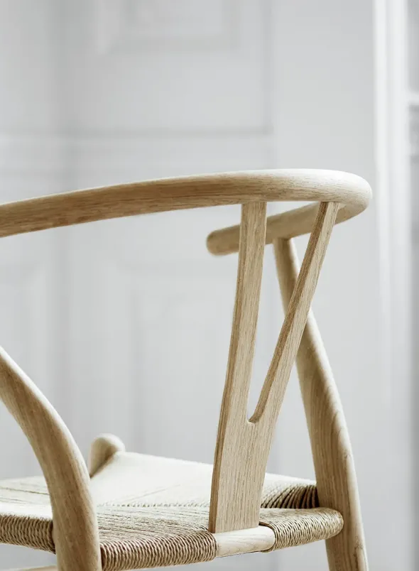 Y-stol CH24, eg sæbe af Hans J. Wegner