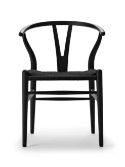 Y-stol CH24 Soft Black med sort flet af Hans J. Wegner