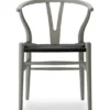 Y-stol CH24 Soft Clay med sort flet af Hans J. Wegner