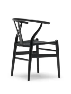 Y-stol CH24, sort eg med sort flet af Hans J. Wegner