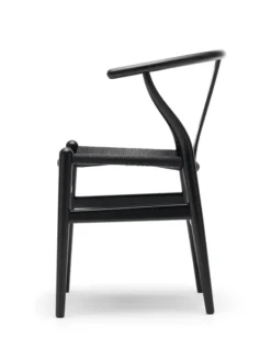 Y-stol CH24, sort eg med sort flet af Hans J. Wegner